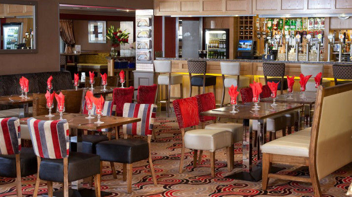Lodge Hotel Coleraine Exterior foto